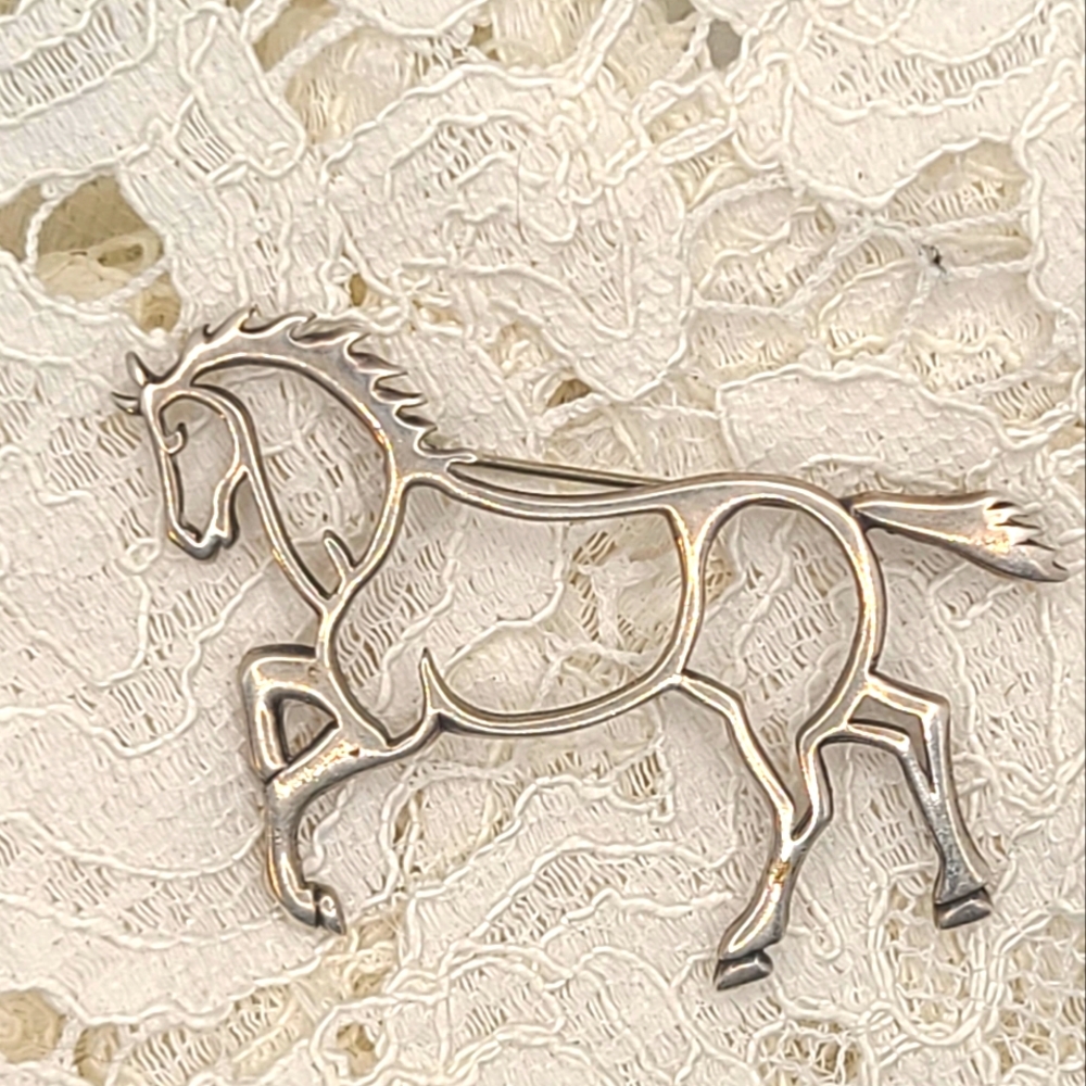 Vintage Sterling Horse Brooch/Pin Native American Belinda Woody Signed BW (c) 94